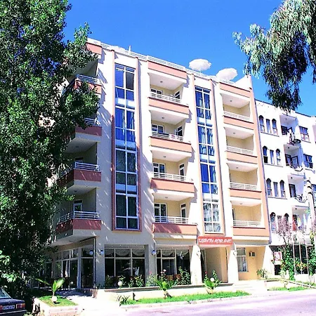 Ξενοδοχείο με διαμερίσματα Kleopatra Aytur 2*