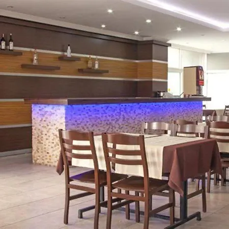 Ξενοδοχείο με διαμερίσματα Kleopatra Aytur