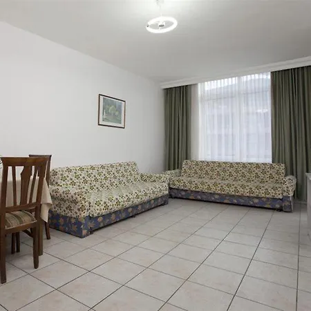 Kleopatra Aytur Αλάνια