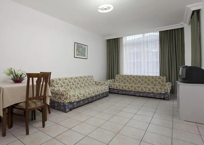 Kleopatra Aytur Alanya