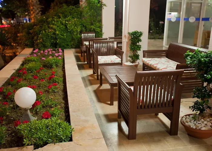 Hotel Kleopatra Aytur 2*