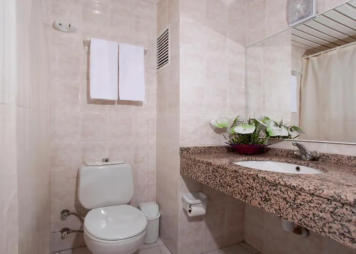 Kleopatra Aytur 2* Alanya