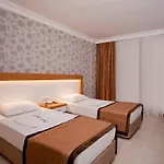 Готель Kleopatra Aytur 2*